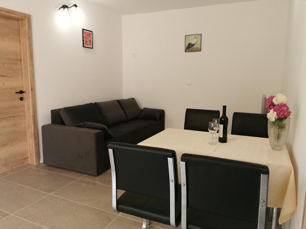 Apartments Darinka Porec Exterior photo