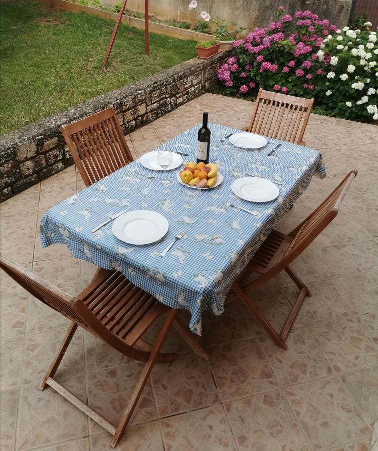 Apartments Darinka Porec Exterior photo
